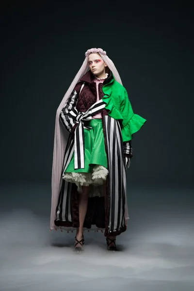 Look 4